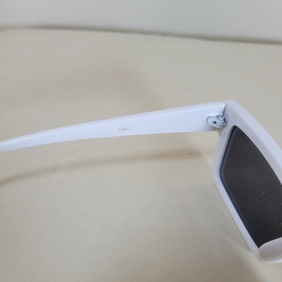 Rare ZeroUV White Retro Modern Square Flat Lens Flat Top Sunglasses C732 - Picture 8 of 8